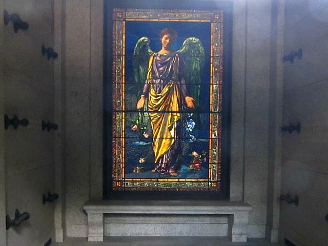 Stained glass by John La Farge in Woodlawn Cemetery, The Bronx (photo by the author for Hyperallergic)