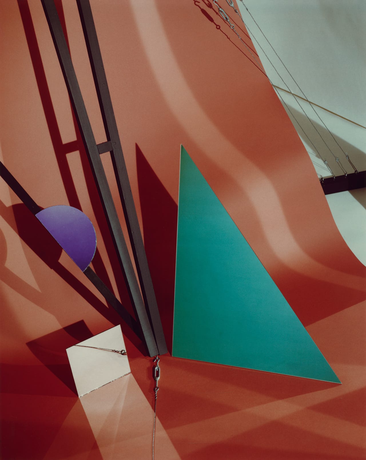 Barbara Kasten, "Construct VIII" (1982), Polaroid, 10 x 8 in. (courtesy of the artist)