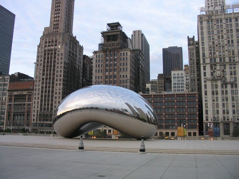 Anish Kapoor, "Cloud Gate" (2006) (photo via Wikipedia)