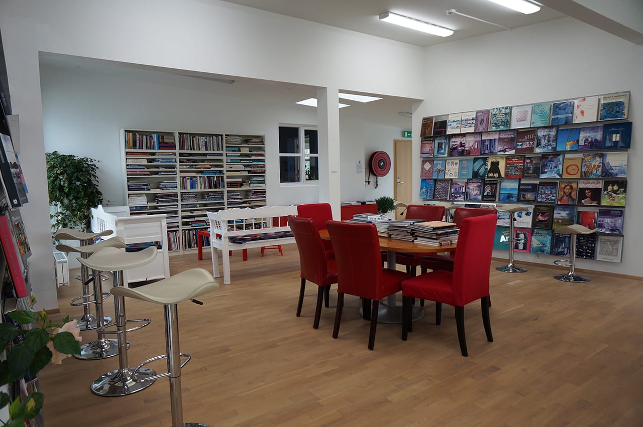 Safnasafnið's library