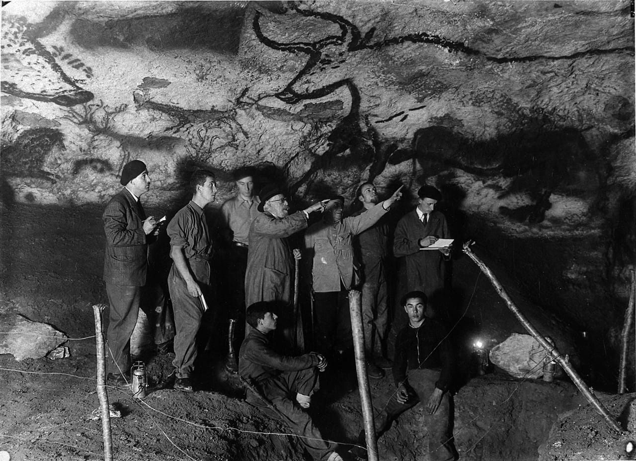Grotte de Lascaux being inspected in 1940 © CNP-MCC-DRAC