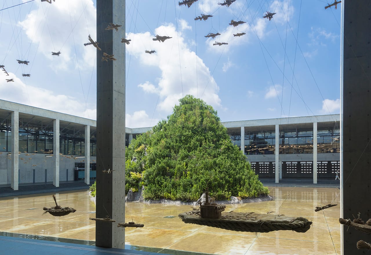 Cai Guo-Qiang, "Penglai Horai" (photo by Osamu Nakamura)