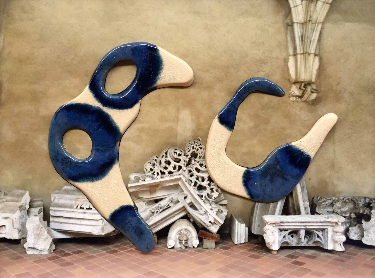 Denis Darzacq & Anna Iris Lüneman, "Double Double Mix Nº33" (2015), inkjet print and earthenware (copyright Denis Darzacq & Anna Luneman, courtesy Laurence Miller Gallery)