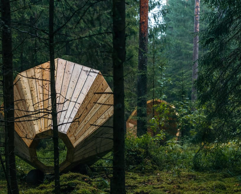 Wooden megaphones built by Estonian Academy of Arts students in the RMK Pähni Nature Centre (photo by Tõnu Tunnel)