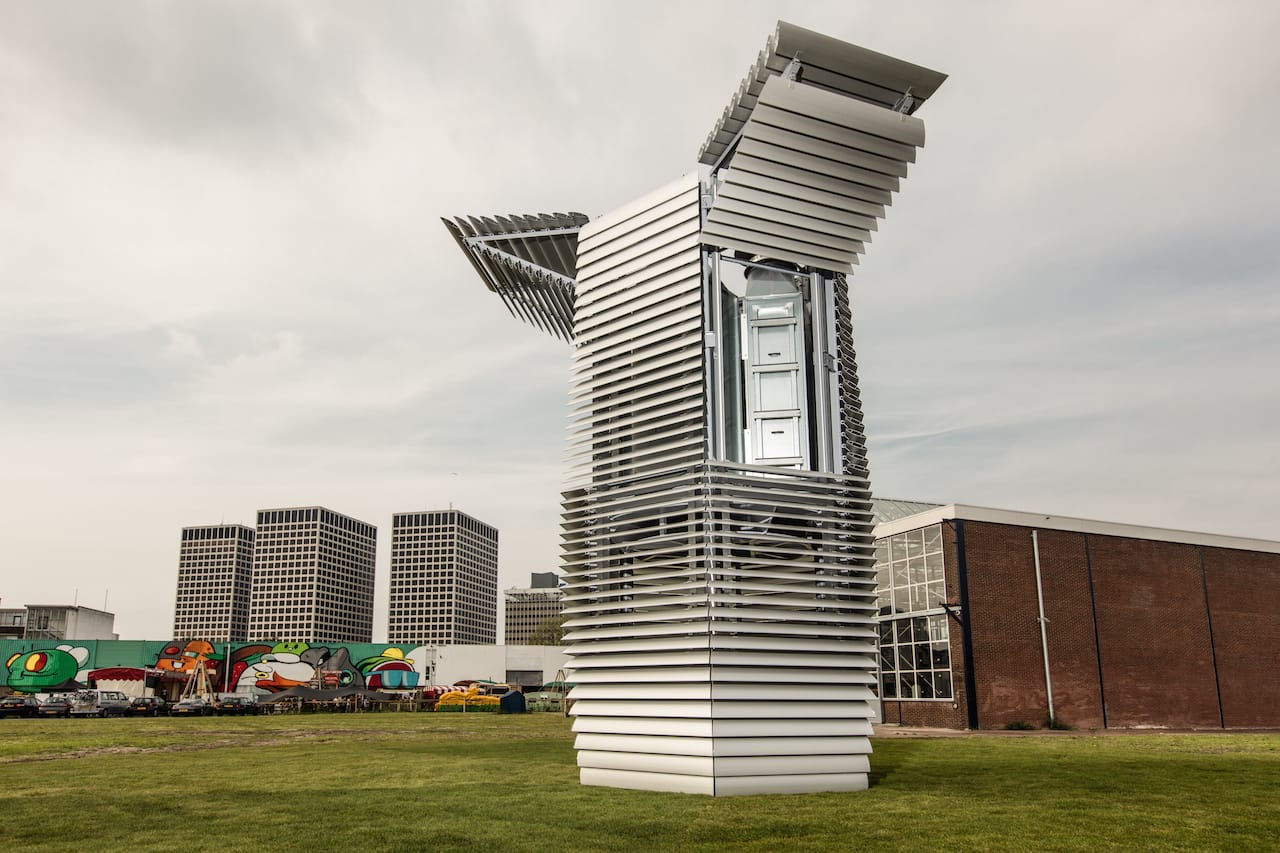Daan Roosegaarde, the Smog Free Project (2015)