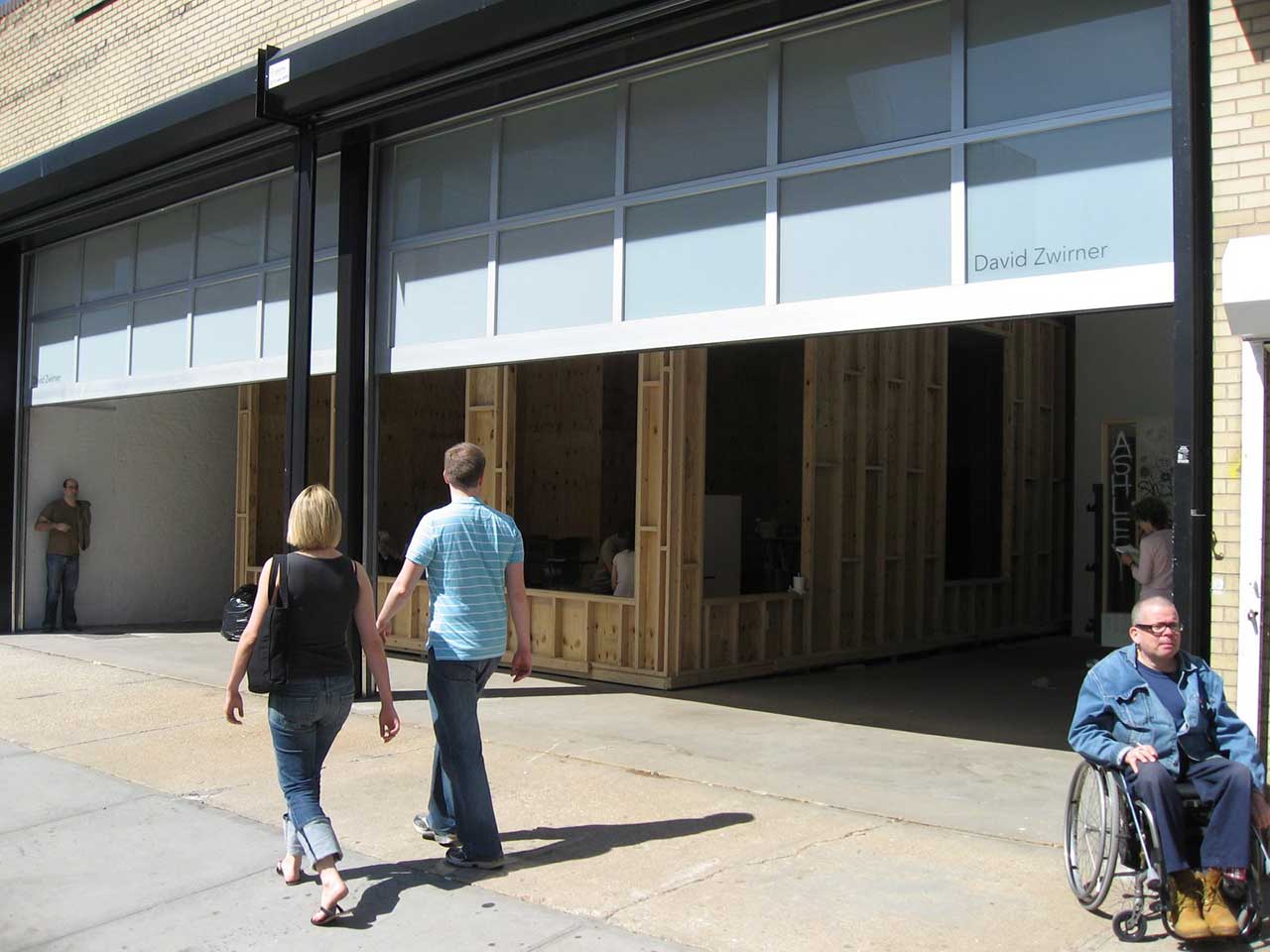 The David Zwirner gallery during the Gordon Matta-Clark & Rirkrit Tiravaniga exhibitions in 2007 (photo Hrag Vartanian/Hyperallergic)