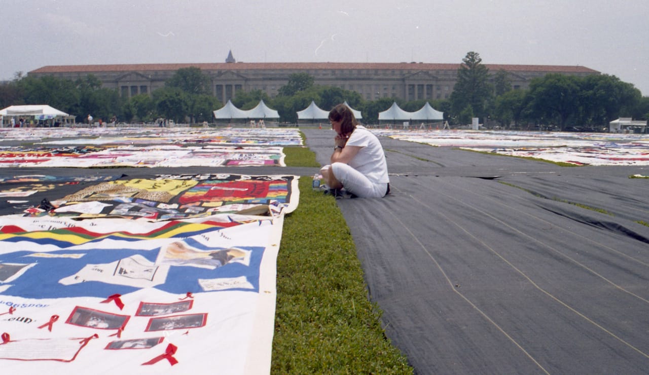 NAMES Project AIDS Memorial Quilt at Opening Ceremony on the Ellipse at Presidents Park in NW Washington DC (Photo by Elvert Barnes)