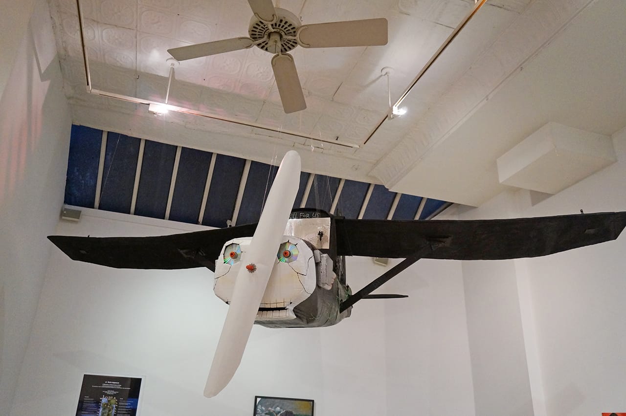 Ron Cauthern (with assistance from Harold Wayne Nichols), "Airplane" (2015), mixed media, dims variable