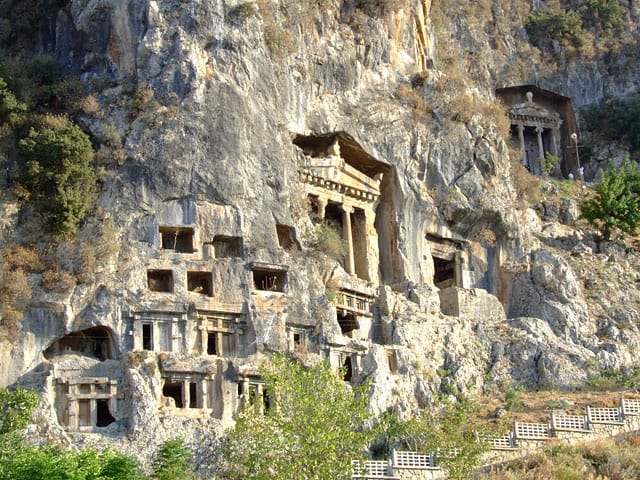 The Armintas tombs (Image via Wikimedia) 