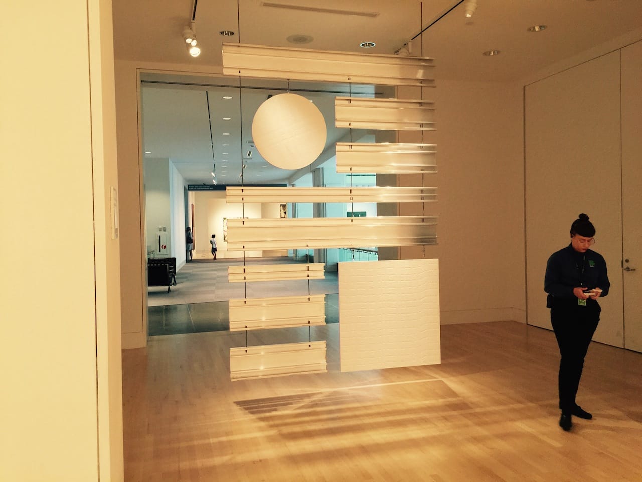 Michelle Grabner's screen-like construction at the exhibition entrance can be read from both sides