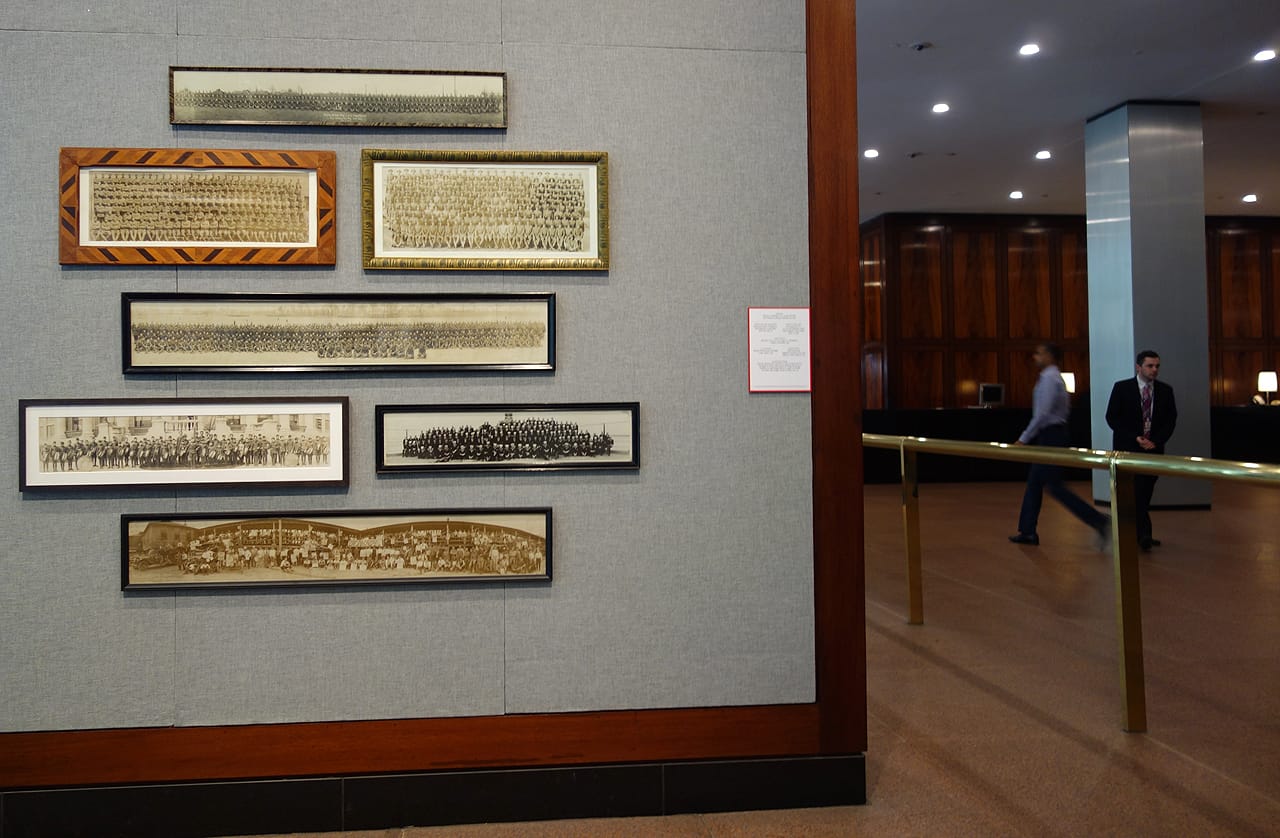 Installation view of 'unt’s Three Ring Circus: American Groups Before 1950' (photo by the author for Hyperallergic)