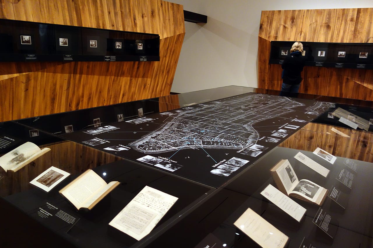 Installation view of 'Jacob A. Riis: Revealing New York’s Other Half' (photo by the author for Hyperallergic)