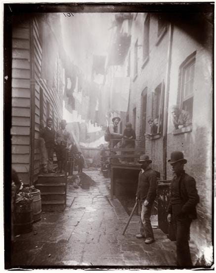 "Bandit’s Roost" (half stereograph, right), photo by Jacob A. Riis (1890) (courtesy Museum of the City of New York, Gift of Roger William Riis)
