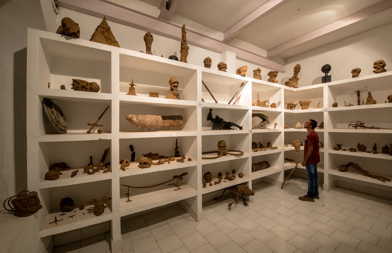 Installation view of Sahej Rahal's "Harbinger" (2014) at the Kochi-Muziris Biennale (photo by Dheeraj Thakur, courtesy the Kochi-Muziris Biennale)