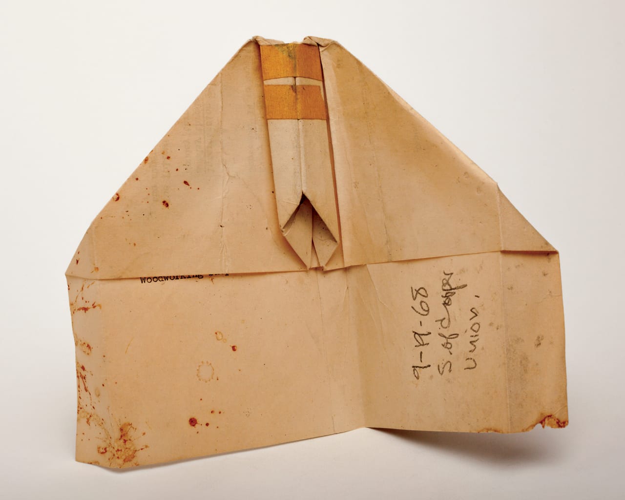 Paper Airplanes: The Collections of Harry Smith