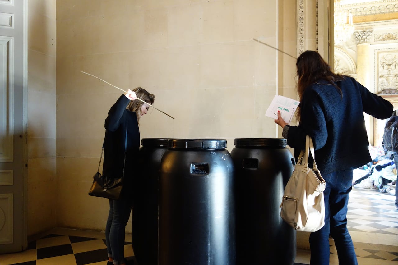 Fishing for sardine tins in Daniel Spoerri's "Untitled" (2015)