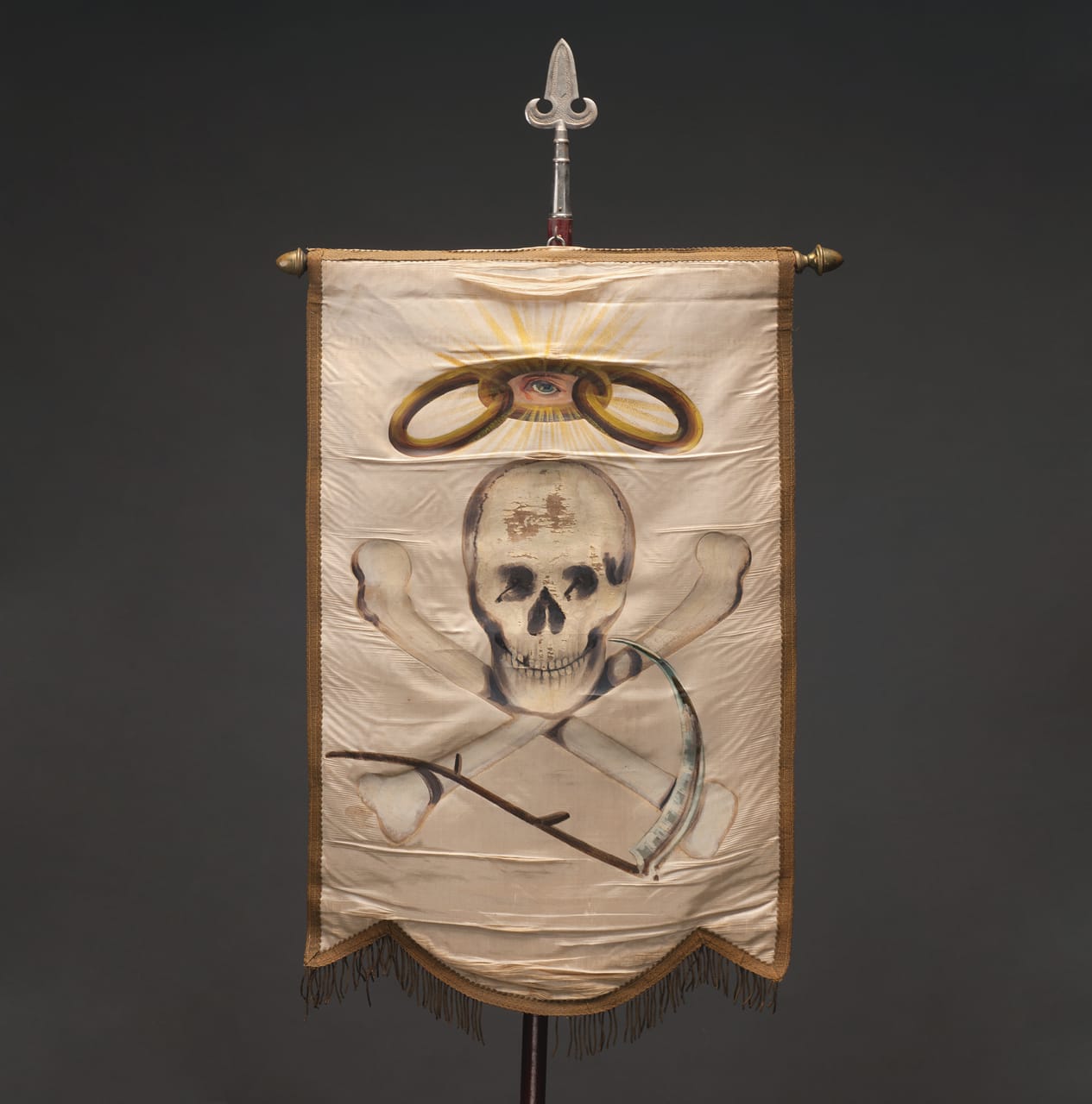 Odd Fellows Initiatory degree banner (1880s), unknown maker, oil paint on silk, 28 × 18 in. (courtesy Webb Collection)