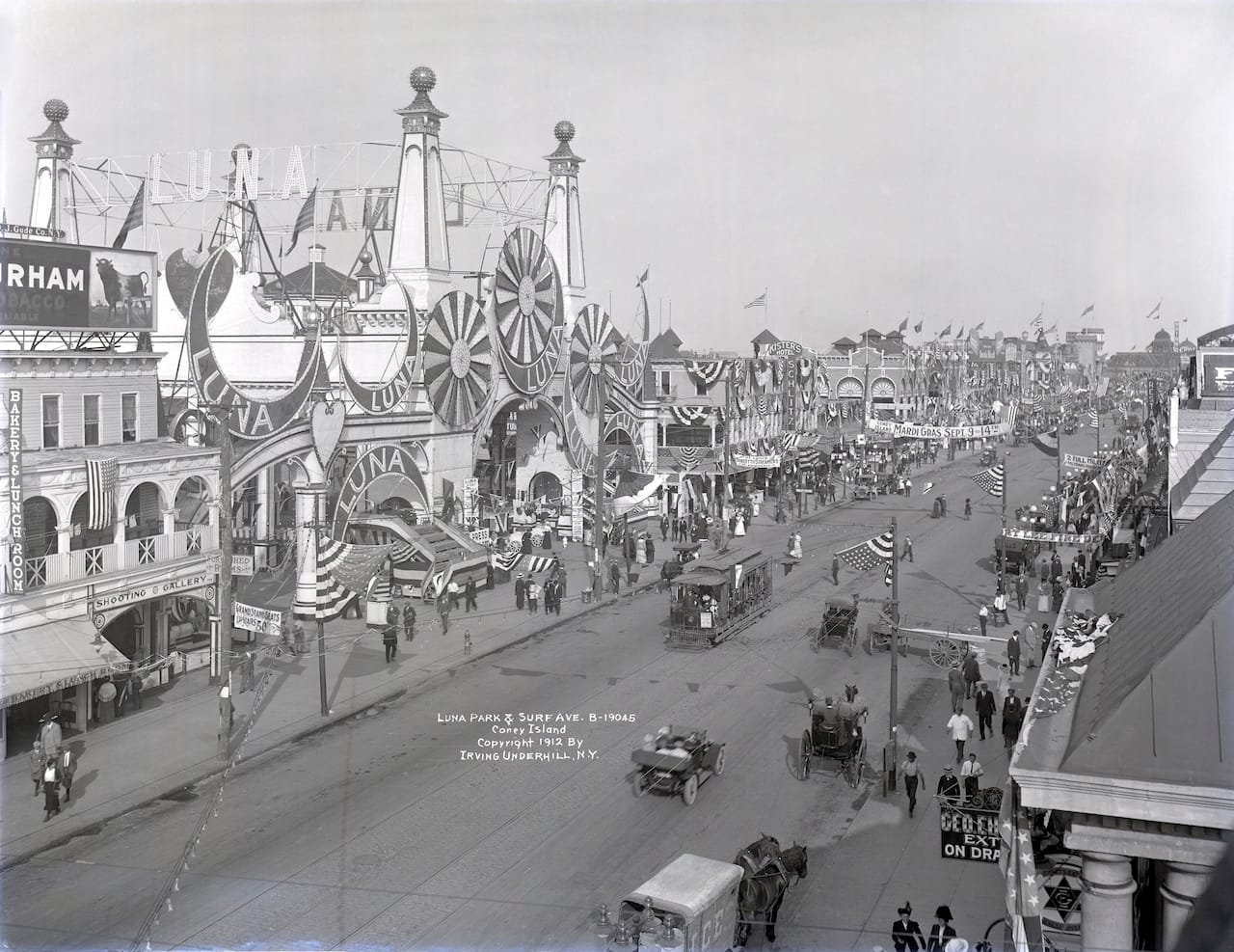 Irving Underhill (American, 1872ñ1960). Luna Park and Surf Avenue, Coney Island, 1912. Gelatin dry glass plate negative Brooklyn Museum, Brooklyn Museum/Brooklyn Public Library, Brooklyn Collection, 1996.164.8-B19045. (Photo: Althea Morin, Brooklyn Museum)