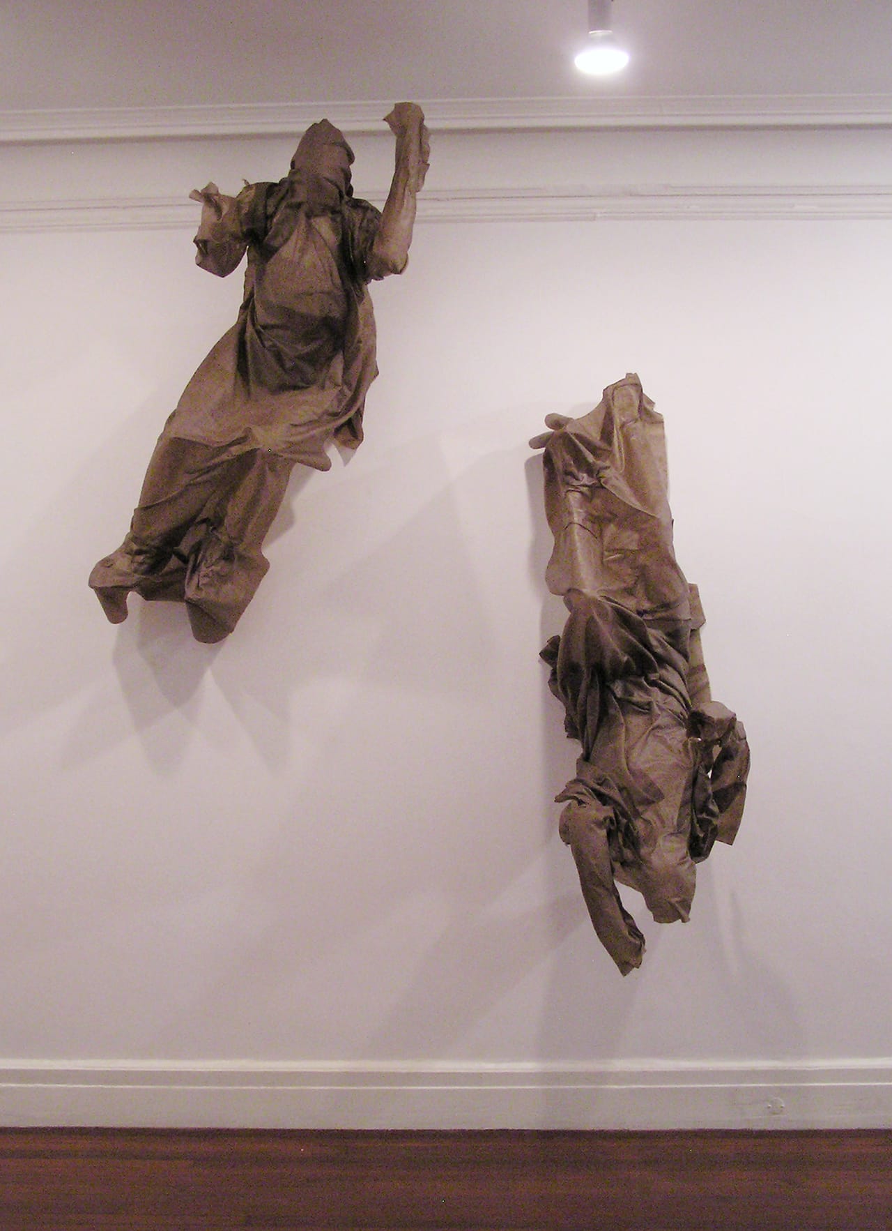 Robert Morris, “Jumpers” (2014–15), linen and resin, 138 x 84 x 37 inches (photo by the author for Hyperallergic) (click to enlarge)