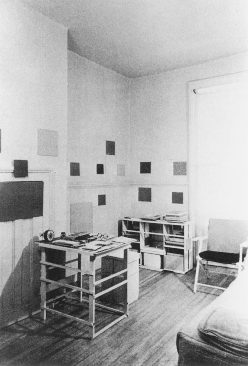 Studio on East 56th Street in New York (© Mondrian/Holtzman Trust)