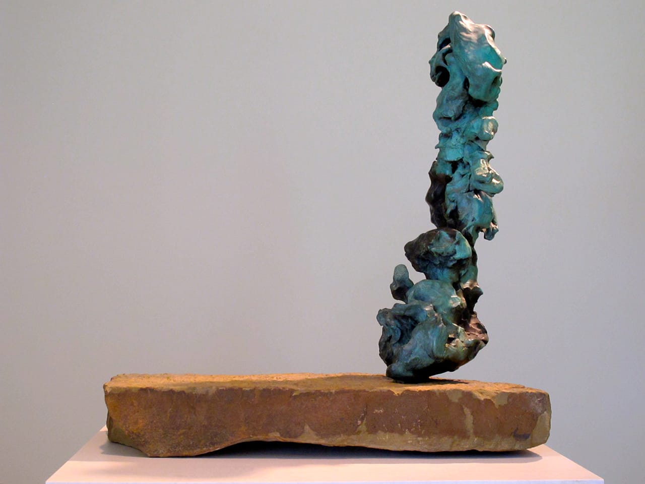 Lynda Benglis, "Seascape" (1991), bronze on rock, 21 x 10 x 7" (courtesy the artist and Cheim & Read, New York)