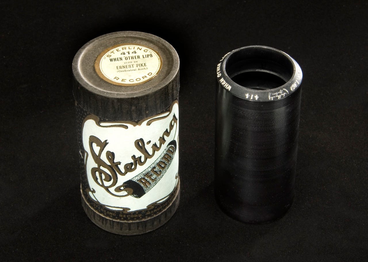 Sterling cylinder featuring "When other lips [Bohemian girl. Then you'll remember me]" by Balfe, M. W. Ernest Pike (1906)