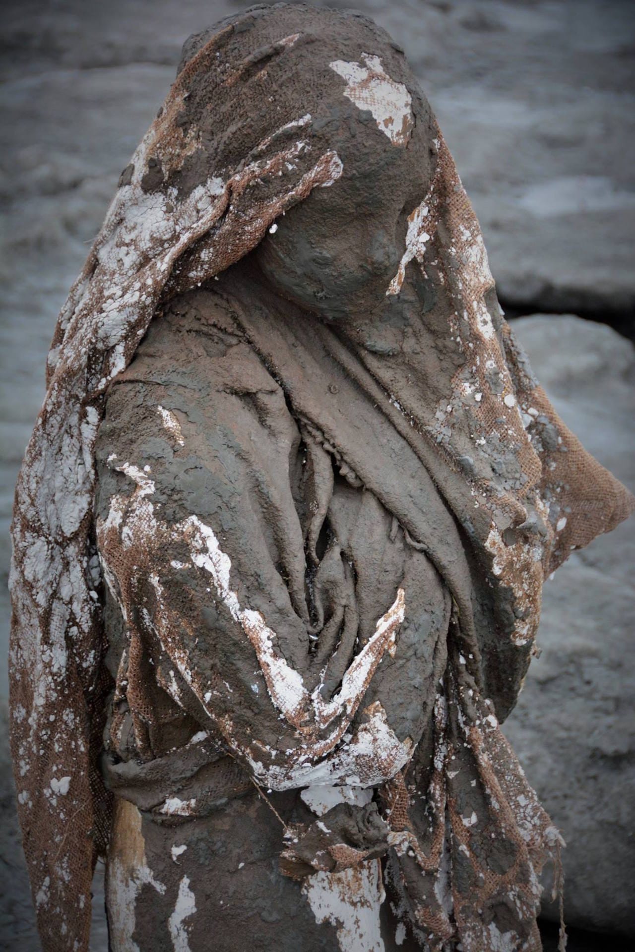 Detail of a cast figure (photo by Sarah Davies) (click to enlarge)