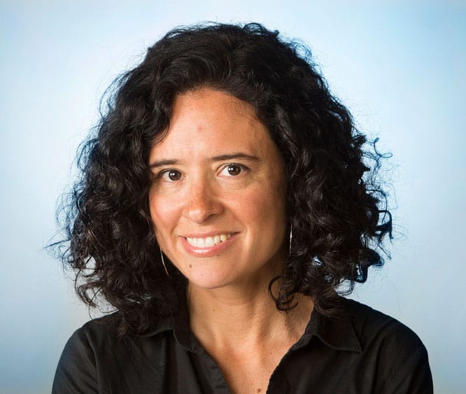 Carolina Miranda (photo credit: Mel Melcon / Los Angeles Times)