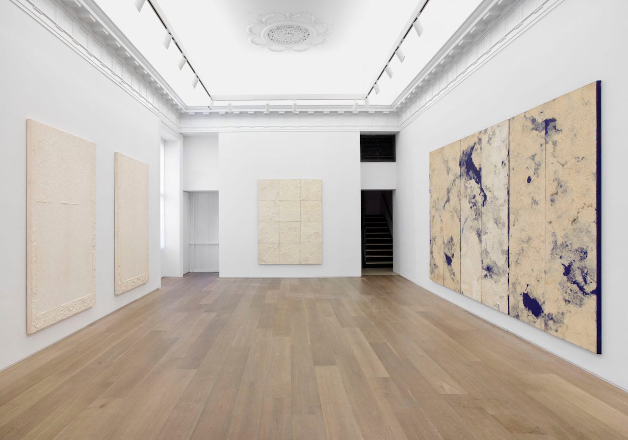 View of the exhibition 'Meditation' at Galerie Perrotin (photo by Guillaume Ziccarelli, courtesy Galerie Perrotin)