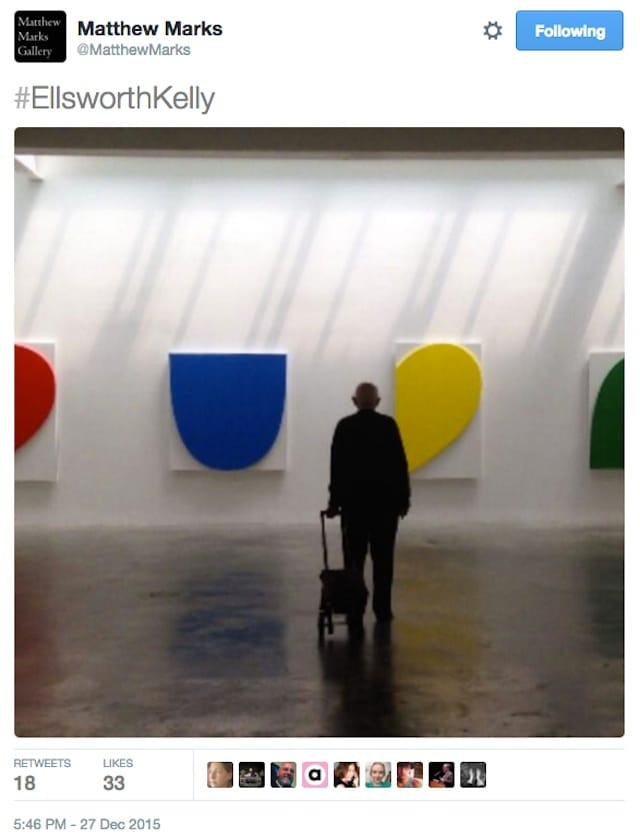 Ellsworth Kelly in front of a row of his paintings at Matthew Marks Gallery (screenshot by the author via @MatthewMarks/Twitter)