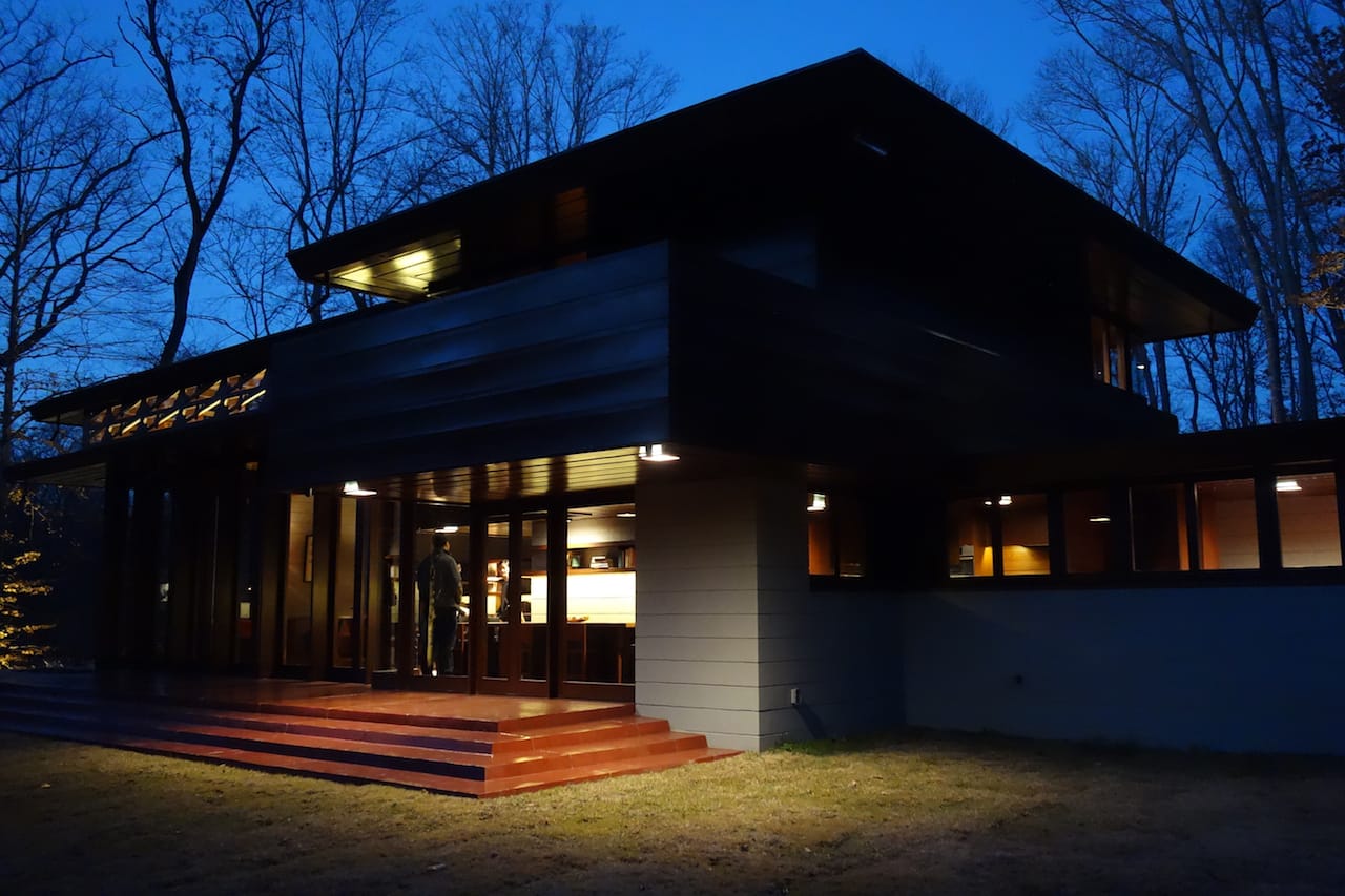 Frank Lloyd Wright's Bachman-Wilson House at Crystal Bridges Museum of American Art, Bentonville, Arkansas (all photos by the author for Hyperallergic)