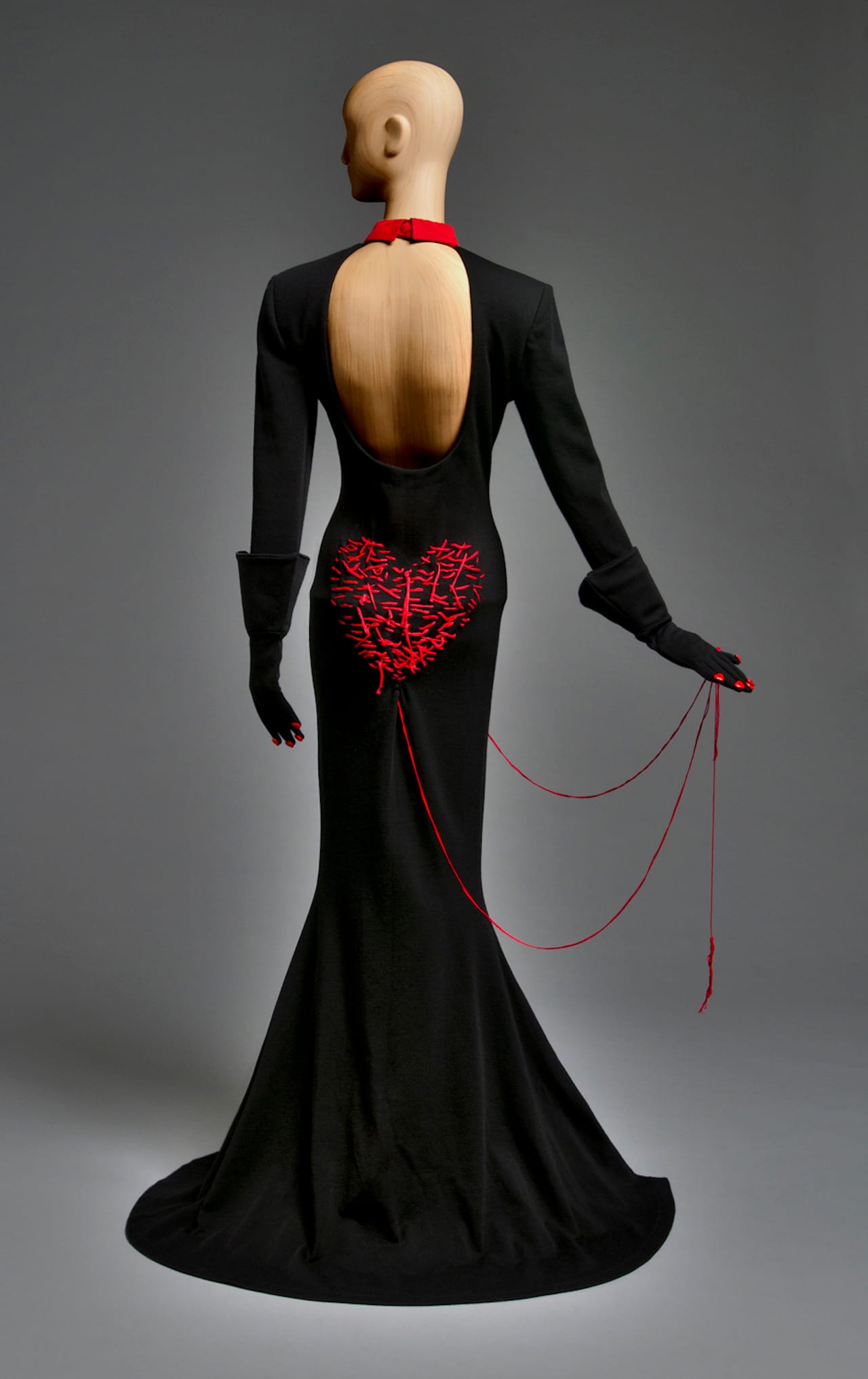 Heart Strings Dress Patrick Kelly, 1988 Courtesy of Philadelphia Museum of Art