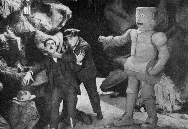 Still from 'The Master Mystery' (1919) with Q the Automaton (via SciFist)