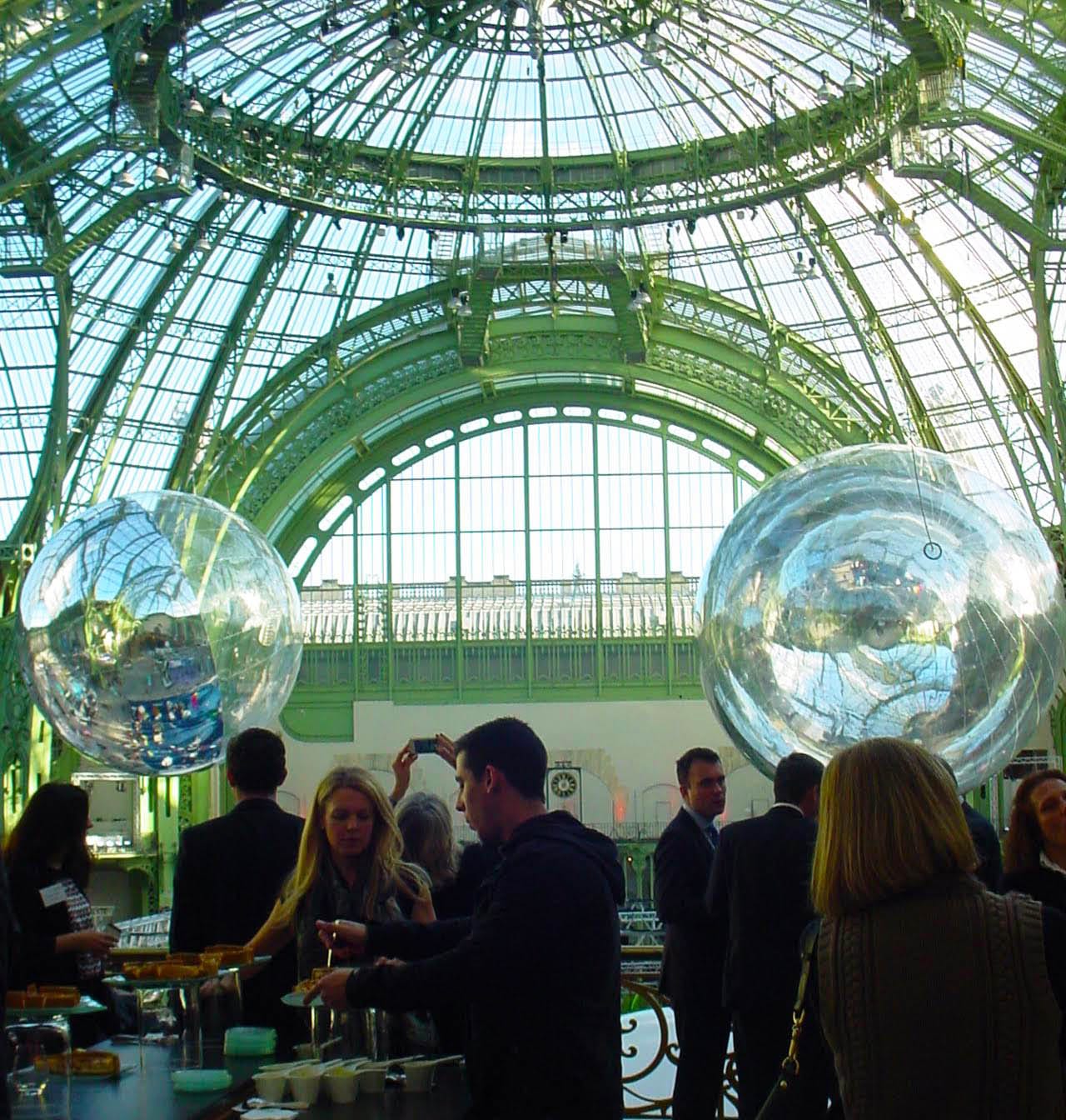 Installation view of Tomás Saraceno's 'Aerocene: Around the world to change the world' at the Grand Palais (all photos by the author for Hyperallergic)