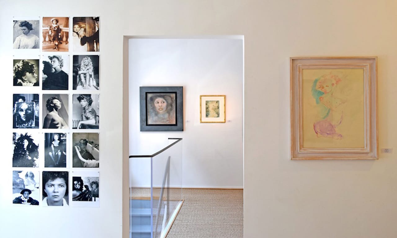 Installation view of 'Cherchez la Femme: Portraits réels et imaginaires' at Galerie Minsky (all photos and images courtesy Galerie Minsky)