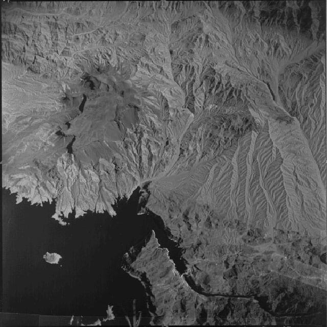 Aerial photograph of the Hoover Dam on the Border of Nevada and Arizona (10/30/1955) (via Records of the Defense Intelligence Agency/National Archives)