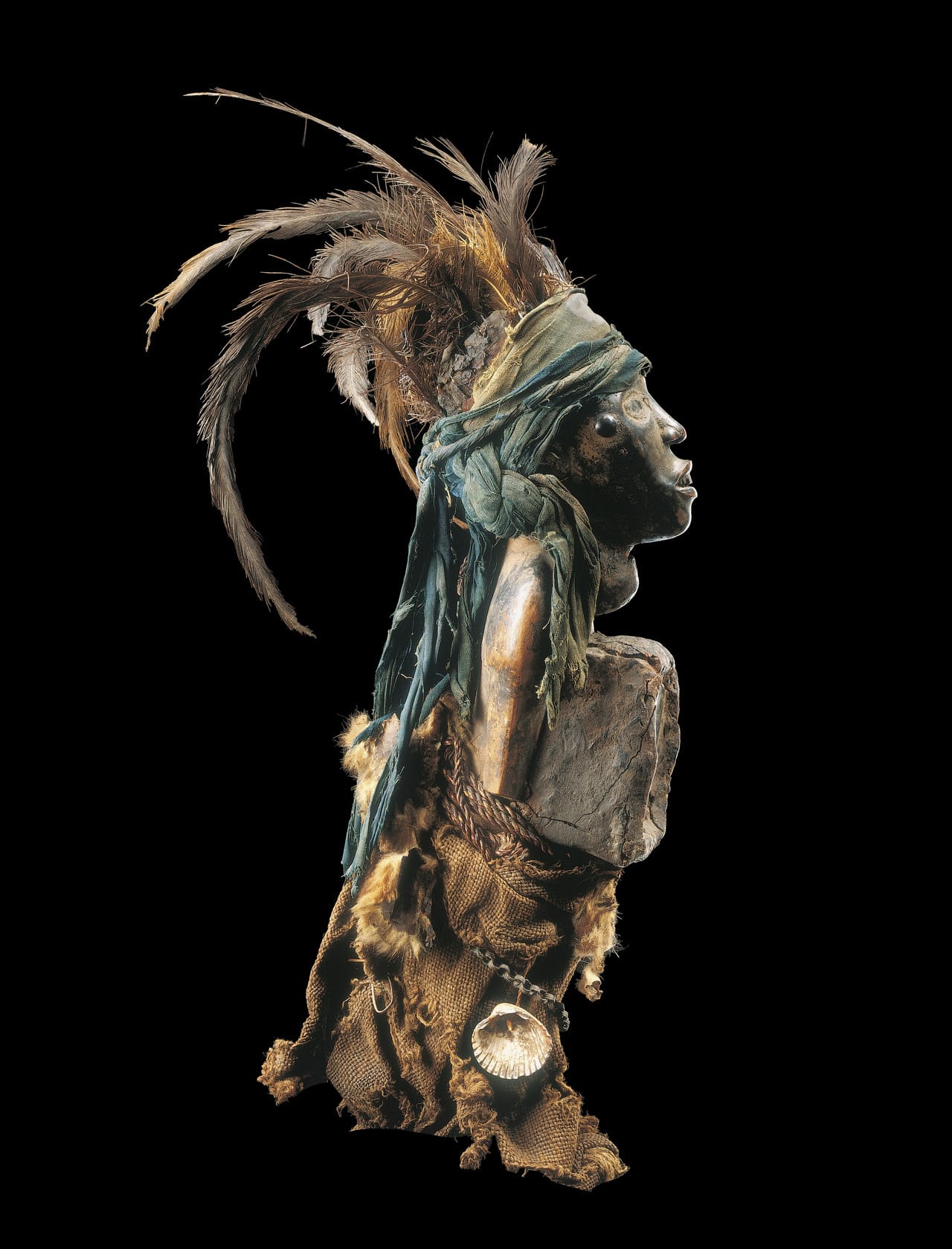 Bakongo (Democratic Republic of the Congo), “Nkisi Statuette” (late 18th century) (© and rights reserved Musée Dapper, Paris)