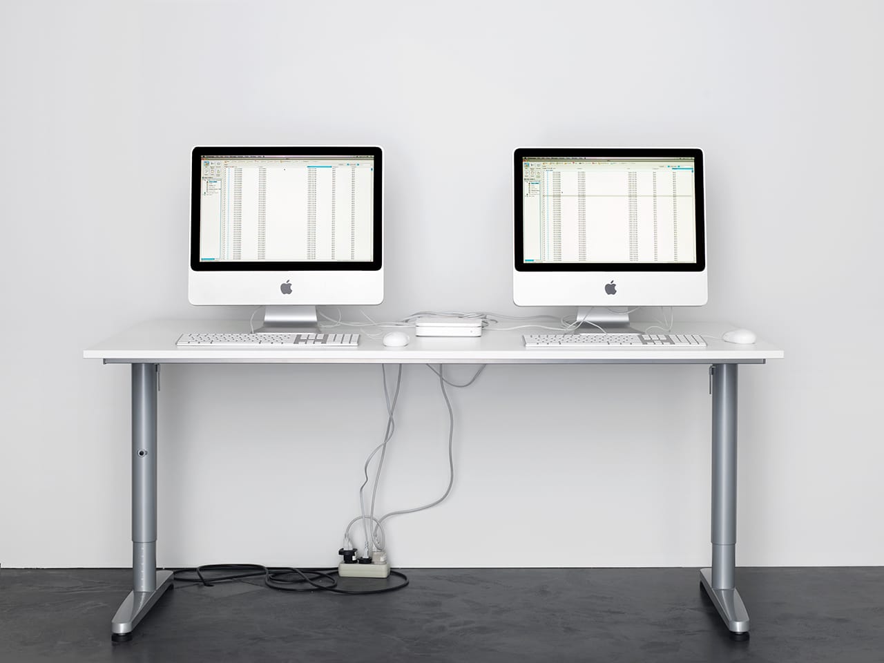 Cory Arcangel, "Permanent Vacation" (2008) (image courtesy the artist) (click to enlarge)