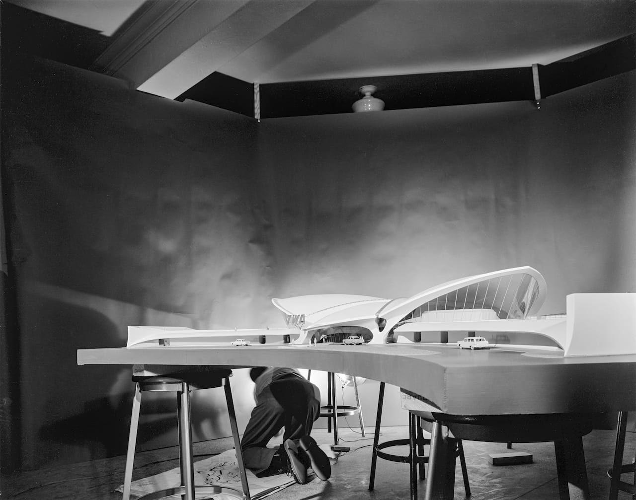 Working on the TWA terminal model (© Library of Congress, Prints &amp; Photographs Division, Balthazar Korab Archive at the Library of Congress)