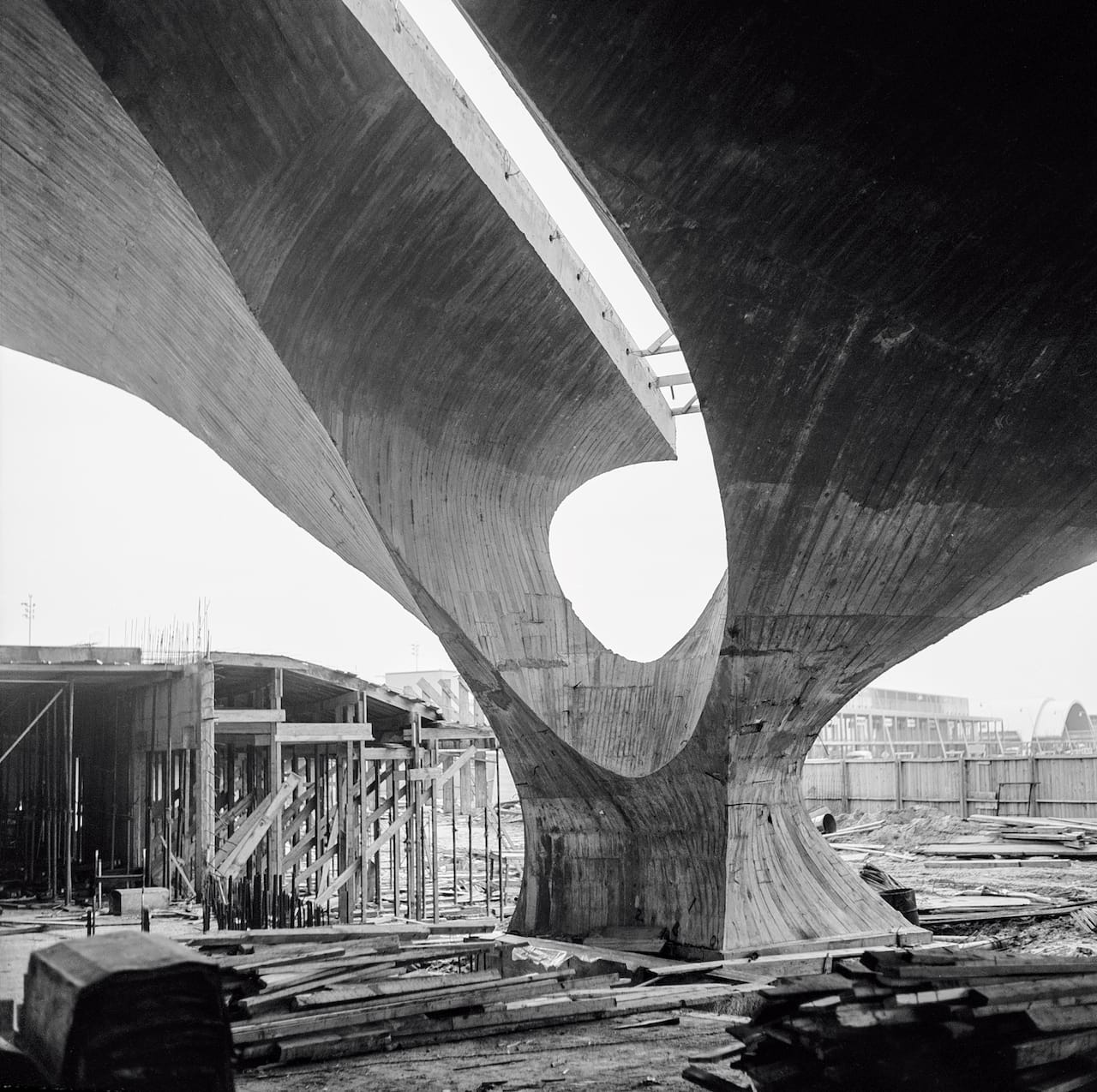 Construction of the vaults of the TWA terminal (© Library of Congress, Prints & Photographs Division, Balthazar Korab Archive at the Library of Congress)