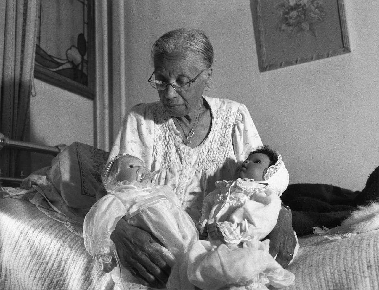 LaToya Ruby Frazier, Grandma Ruby Holding her Babies, 2002