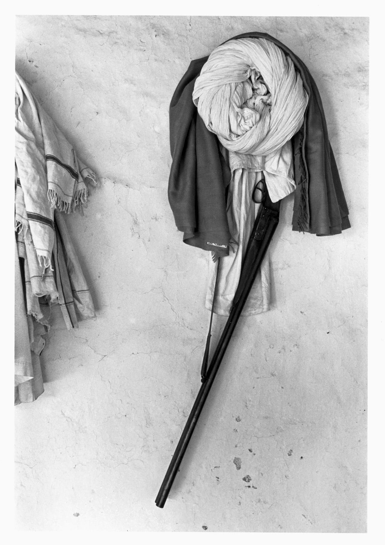 Bhupendra Karia, "Turban and Gun," (Bhavnagar, 1969) (courtesy sepiaEYE)