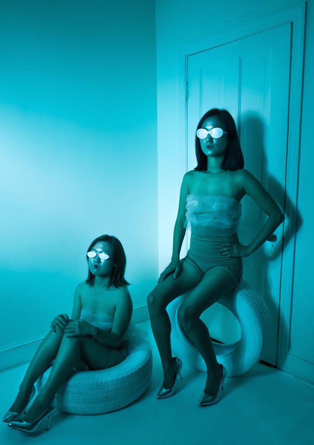 Anna Friemoth "Jae-Hee and Clementine, Blue Night Series" (2013) (image courtesy of the artist and Gallery 151) 