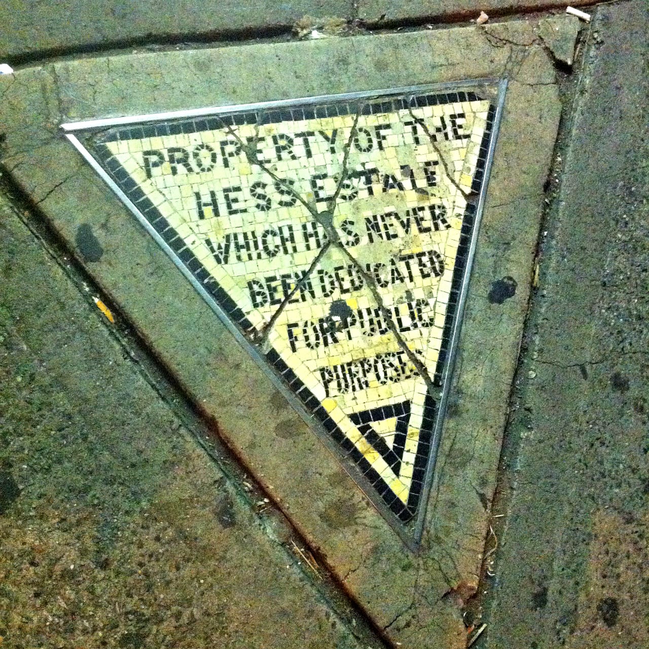 Hess Triangle in New York (photo by the author for Hyperallergic)