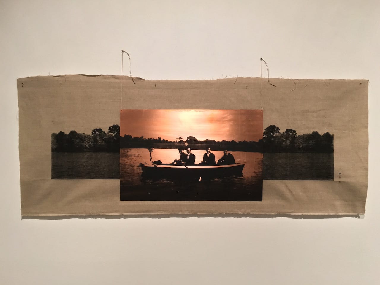 Al Dowayan, "Ties in the Boar on the Lake" (2015), canvas, copper, string, 166 x 68 cm