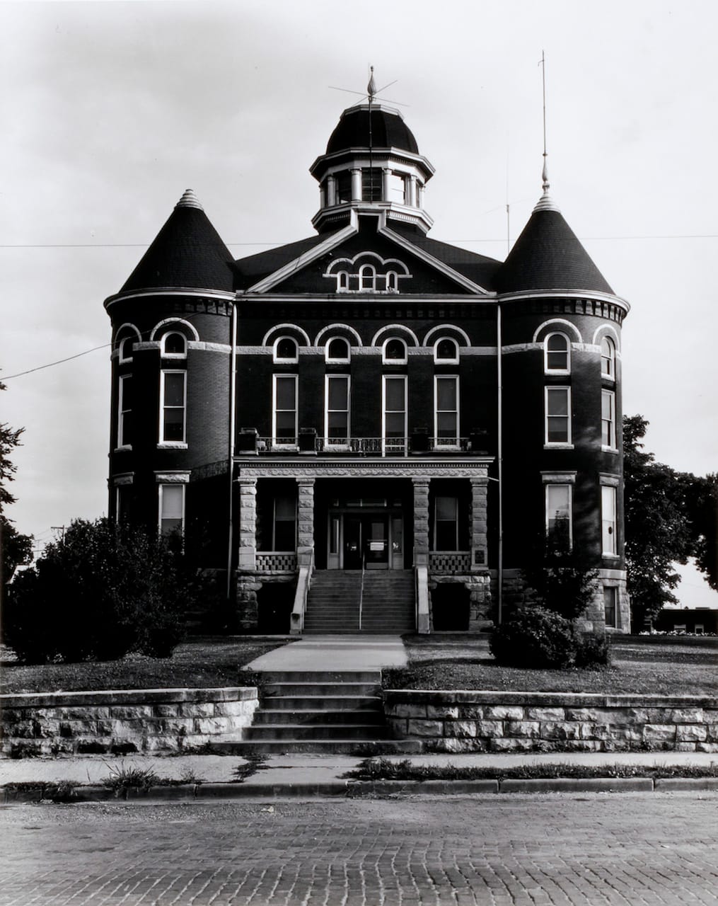 No Mountains in the Way: Photographs from the Kansas Documentary Survey, 1974