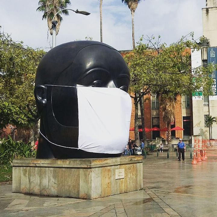 A sculpture by Botero in Medellin's Plaza Botero, covered up to protest air pollution (photo via @laciudadverde/Instagram)