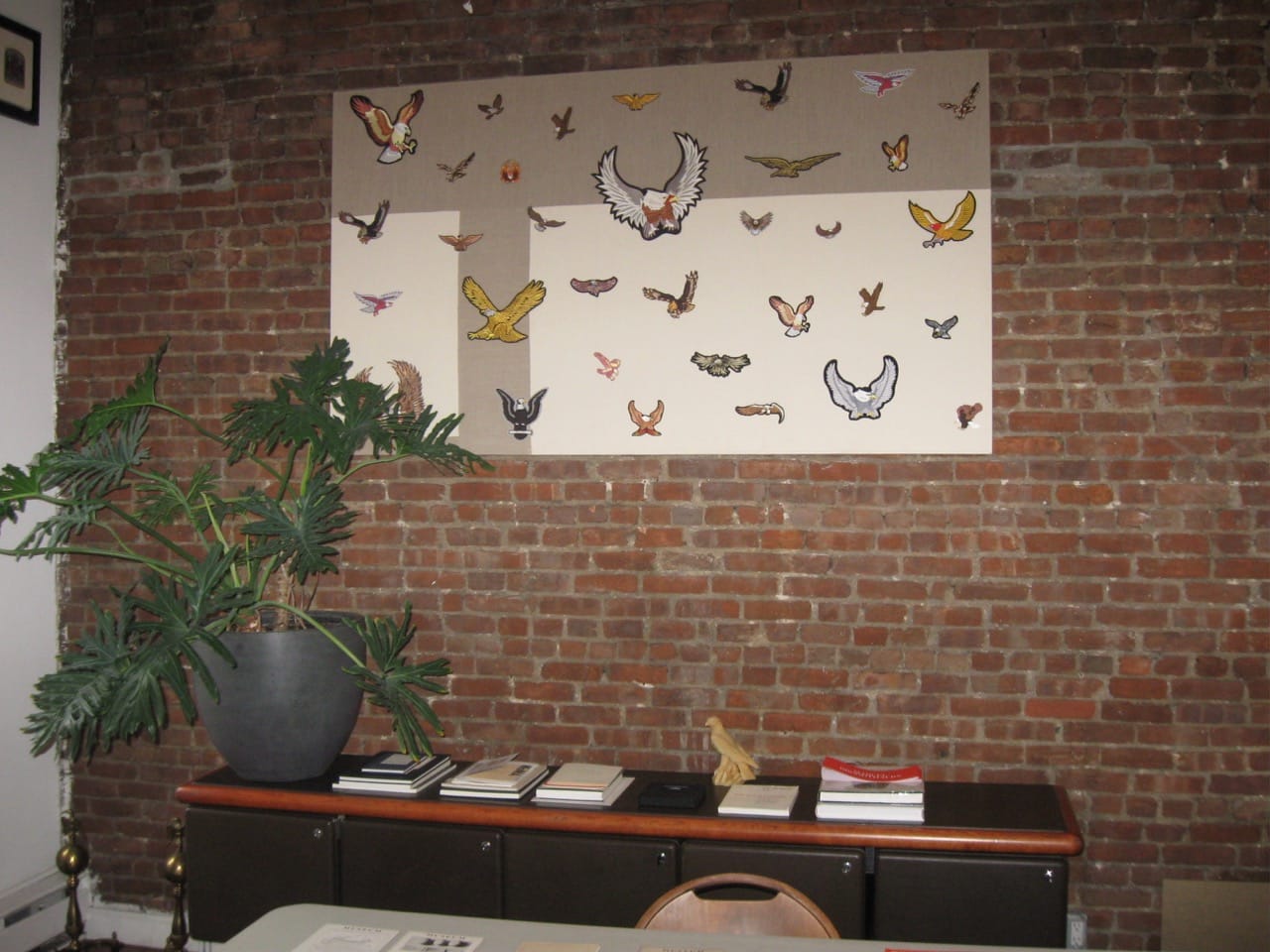 The Broodthaers Airbnb reading room (photo by Seph Rodney for Hyperallergic)