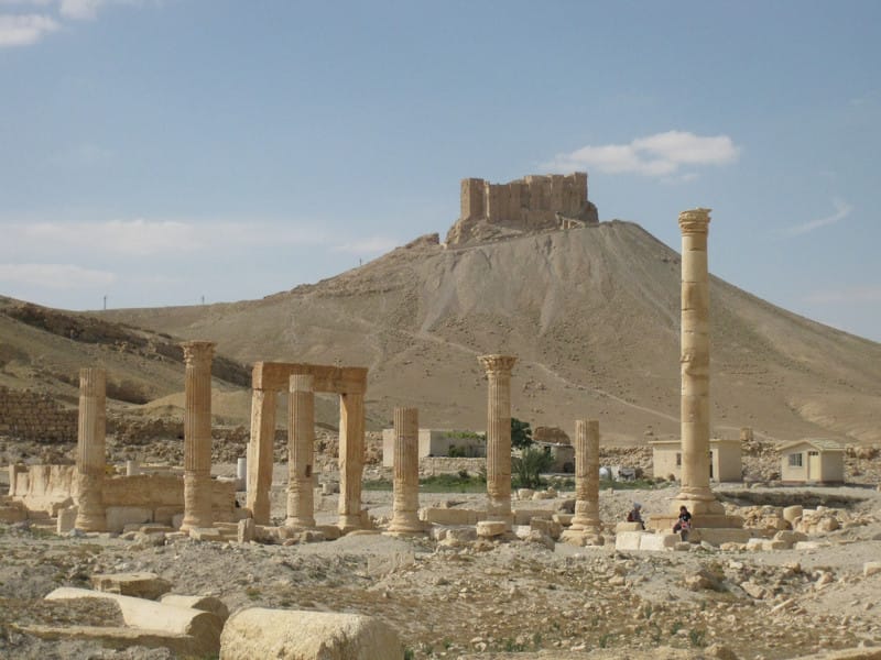 Qal‘at Shirkuh overlooking the western edge of Palmyra (photo by Judith McKenzie/Manar al-Athar)