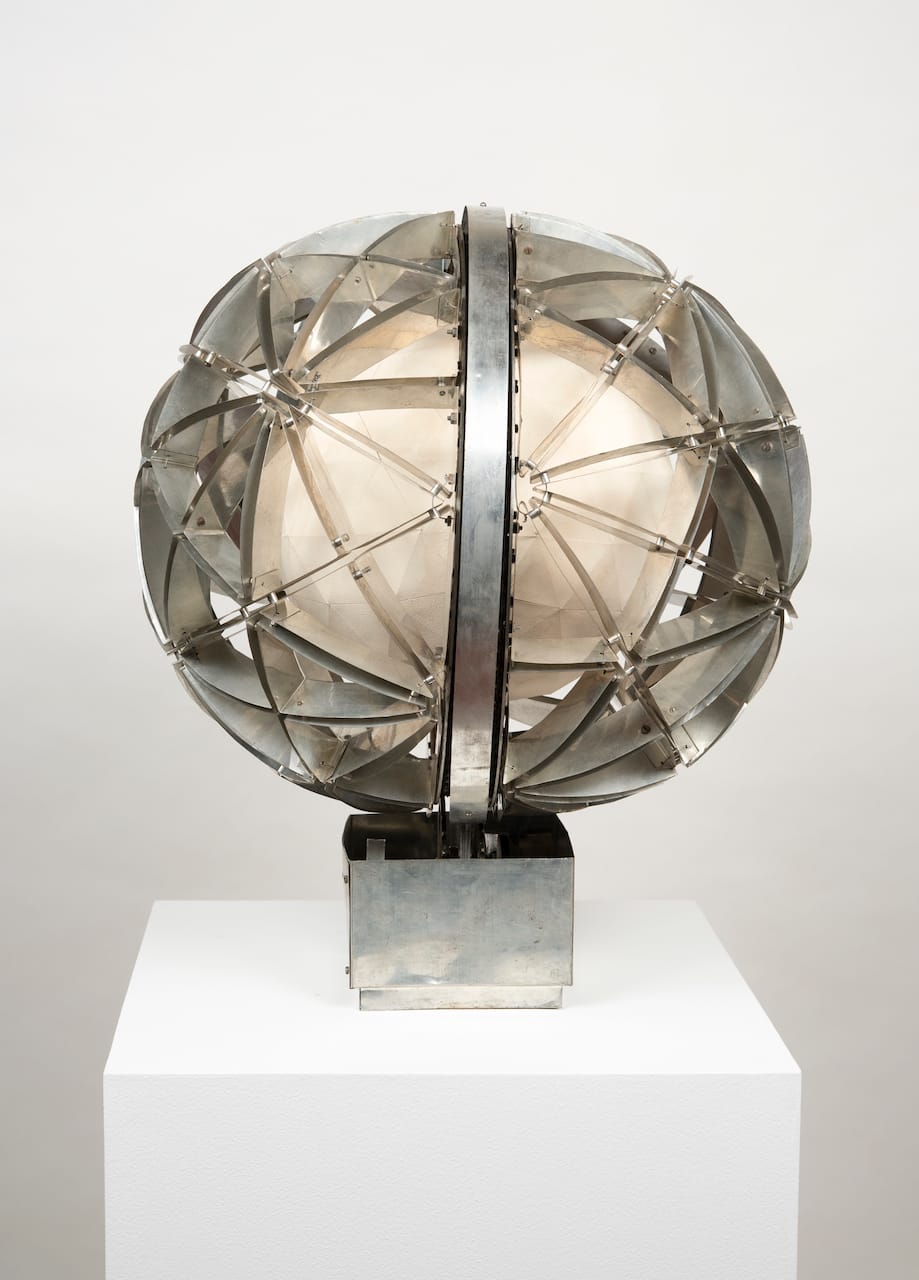 Valdis Celms, "Positron" (1976), kinetic maquette of steel, paper, and wood (courtesy Zimmerli Art Museum, Norton and Nancy Dodge Collection of Nonconformist Art from the Soviet Union, © 2016 Artists Rights Society (ARS), New York / AKKA-LAA, Latvia, photo by Peter Jacobs)